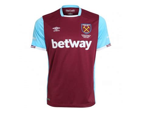 This page contains the uniforms for dream league soccer of the west ham team. West Ham White Kit : West Ham United 14/15 Adidas Home ...
