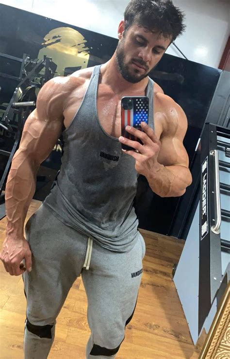 Sweaty Muscular Bearded Hunk Huge Veiny Arms Gym Selfie