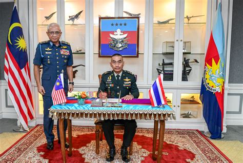 Pat Terima Kunjungan Hormat Pat Diraja Thailand Berita Tentera Darat