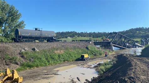 Officials Final Rail Car Removed From Yellowstone River At Derailment Site