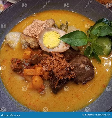 Lontong cap go meh foto de stock. Imagem de fruta, peixes - 261808992