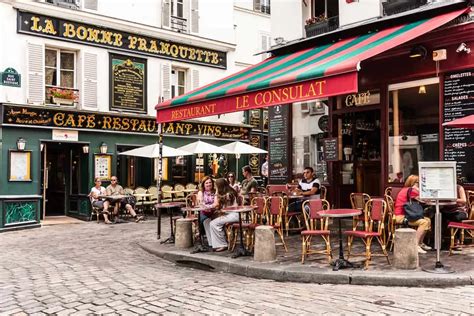 Le Consulat Paris Awesome Expert Guide To Montmartre Cafe