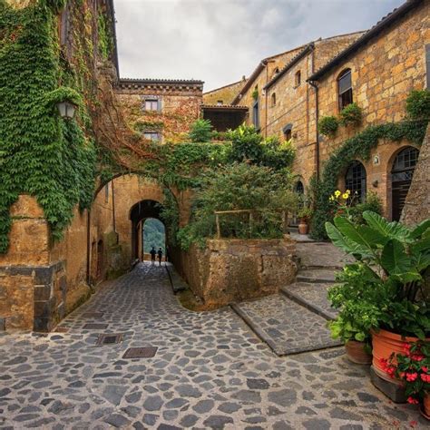 Trazee Travel The Dying Town Of Civita Di Bagnoregio Italy Trazee