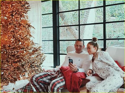 Jennifer Lopez And Alex Rodriguez Share Photos From Their First Christmas