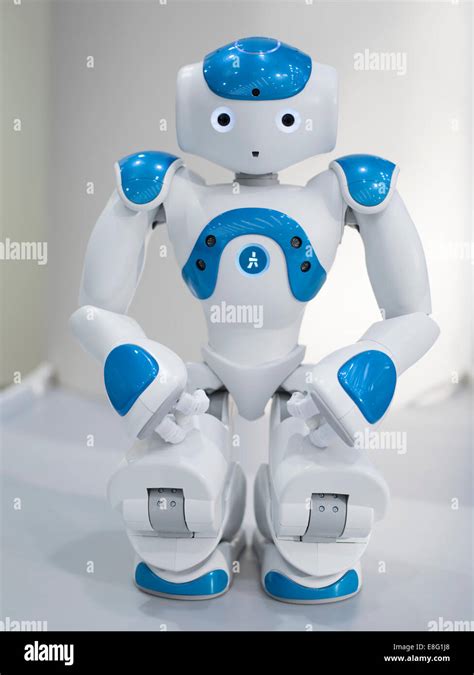 Nao Eine Autonome Programmierbare Humanoider Roboter Von Aldebaran