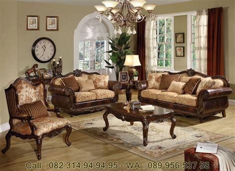 Perpaduan warna kursi sofa yang terang dengan meja yang gelap jadi daya tarik tersendiri. Harga 1 Set Meja Kursi Ruang Tamu - Berbagai Ruang