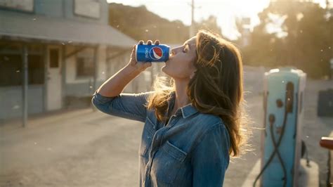 The Original Cindy Crawford Pepsi Commercial Vs The New One Shows How