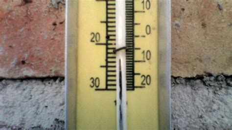 Temperature and heat are both ways of measuring this energy, but they do not mean the same thing. En Río Negro, la temperatura más baja del continente ...