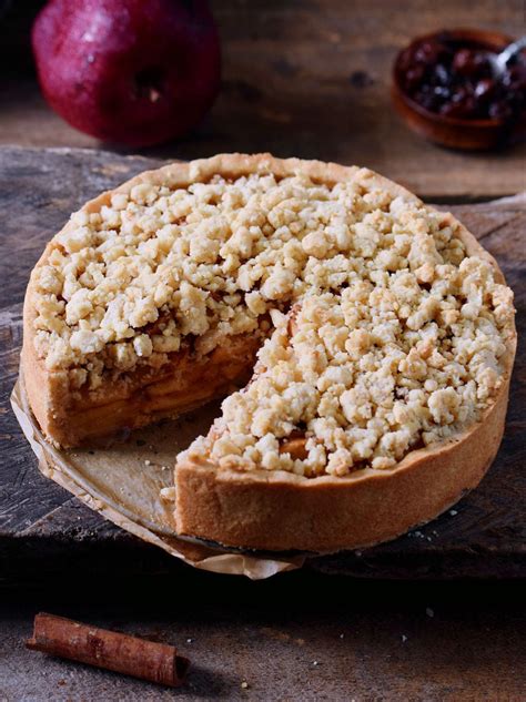 This Vegan Apple Pie With Streusel Is The Perfect Fall Dessert The Recipe Is Vegan Gluten F