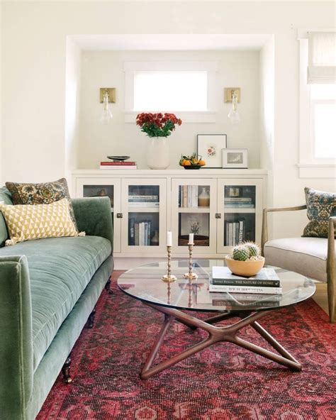 Step Inside An Actresss Cozy And Eclectic Living Room Eclectic