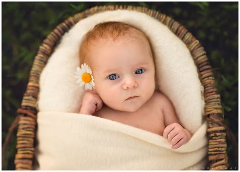 But the baby hair that grows in may be nothing like your little one's newborn locks. Las Vegas Newborn Photographer | LJHolloway PhotographyLas ...