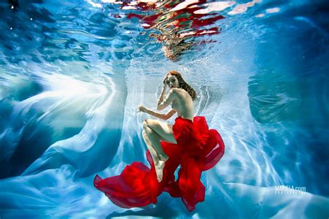 Underwater beauty (5 photos)