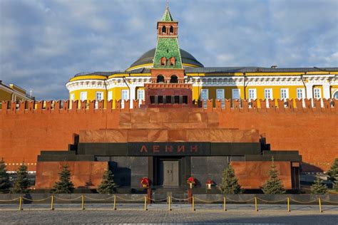 soviet relic mausoleum of vladimir lenin r marxistculture