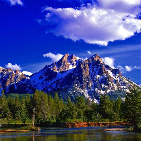 Amazing Blue Sky Above The Rocky Mountains Hd Wallpaper
