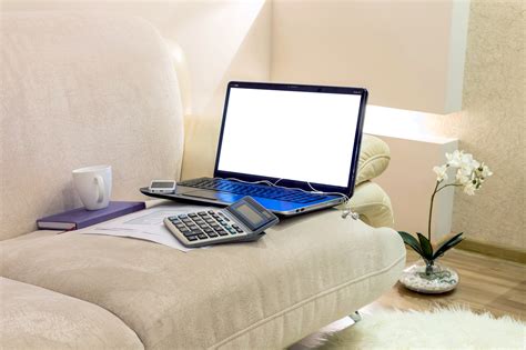 Quando parlo di lavoro da casa non intendo qualcosa da una botta e via giusto per arrotondare, ma di un'attività seria, un vero business online. LAVORO DA CASA Torino