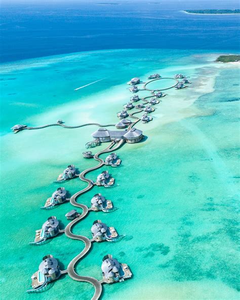 Sobat tiket pastinya udah tahu dong kalau anak gunung krakatau punya pemandangan indah yang nggak ada duanya? Kumpulan Gambar Pemandangan Pantai Indah Sejukkan Mata