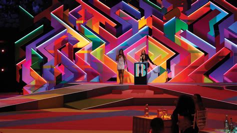 Es Devlin And Yinka Ilori Design A Vibrant Labyrinthine Set For 2021