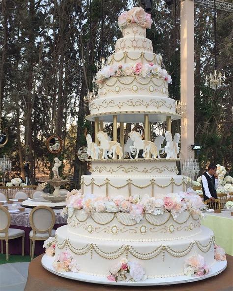 Best cakes malaysia delivers delicious, gourmet cakes in penang for any occasion and personal milestones. Top 6 Wedding Cake Shops in Amman - Arabia Weddings