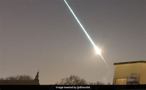 Watch Asteroid Explodes Above English Channel Lights Up Night Sky