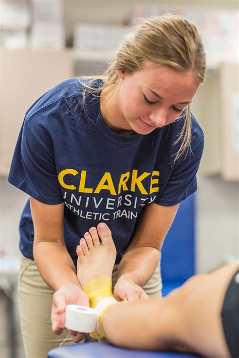Athletic Training Bachelors Degree To Be A Professional Athletic Trainer Clarke University