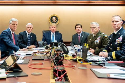 The Trump Vs Obama Situation Room Photos Reading The Pictures