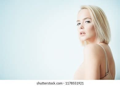 Closeup Portrait Beautiful Blonde Woman Nude Stock Photo 1178551921