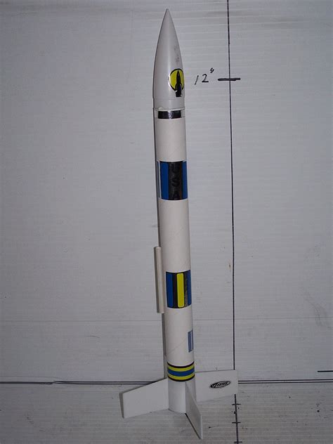Generic Easy To Assemble E2x Model Rocket Kit 2008 Pictures By