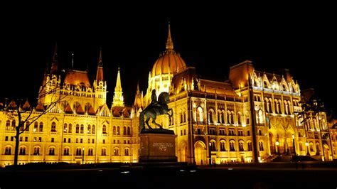 Parliament building budapest at night. Budapest, Hungary Day 1. | LUX LIFE LONDON | A Luxury ...