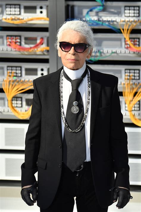 The White Shirt Project Los Amigos De Karl Lagerfeld Le Rinden