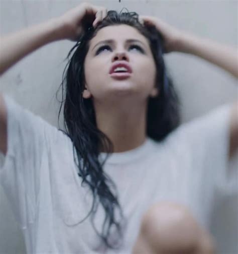 Pop Minute Selena Gomez Good For You Music Video Photos Photo 13