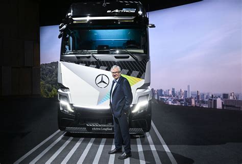 Daimler Truck Lkw Bauer Steigert Umsatzwachstum Und Renditeziel