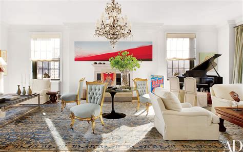 Vicente Wolf Refreshes A Prewar Manhattan Apartment With Eclectic Art