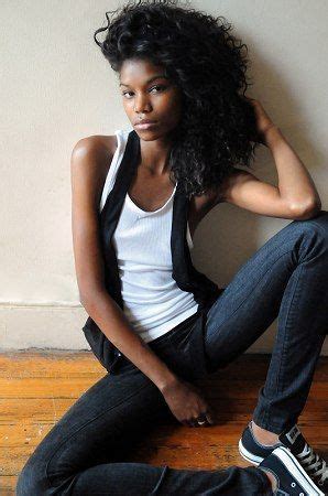 Hermosa Chica Negra Flaca En Stylevore