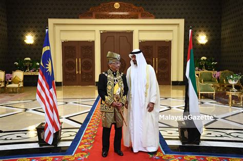 Kebawah duli yang maha mulia. LENSA Istiadat Pertabalan Yang di-Pertuan Agong ke-16 #Al ...