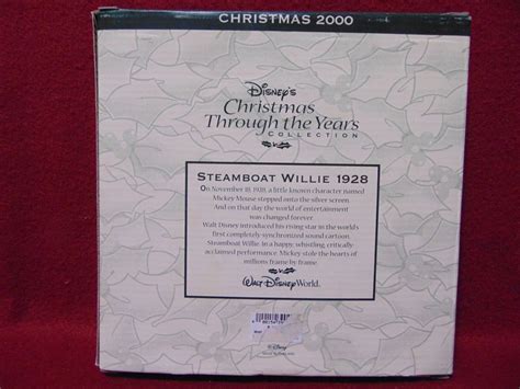 Disneys Christmas Through The Years Collection Mickey Mouse Plate 2000