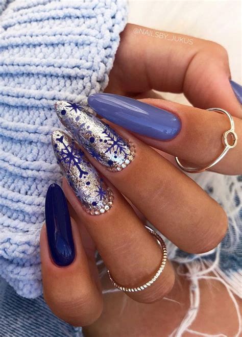 Blue Winter Nail Art