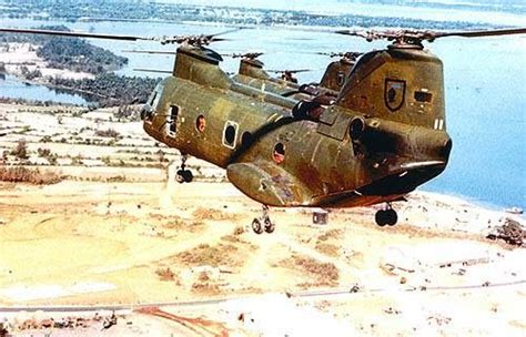 CH-46 Chinook helicopter in Vietnam (got many a ride from ...