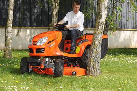 Le jardin de catherine com tondeuse autoportee thermique mowcart. Tondeuse autoportee kubota gr2120 bac | Autoportee bac arriere | tracteurs de jardin | Vaudaux