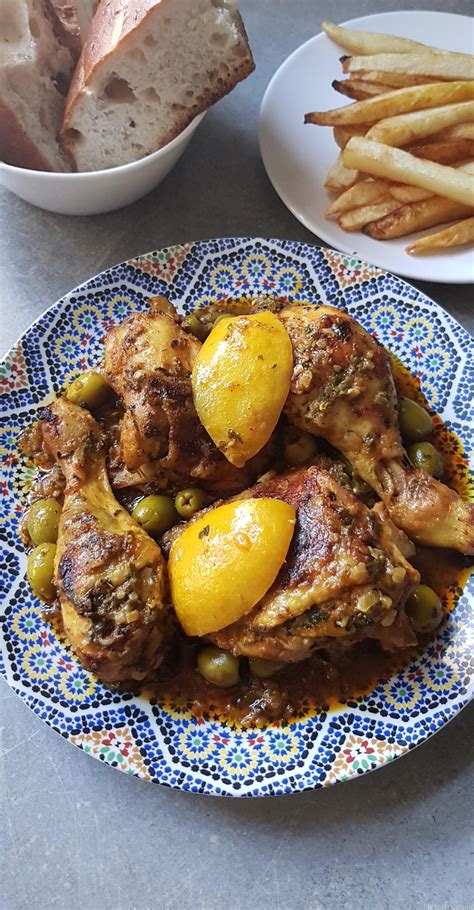 Tajine de poulet aux olives et citron confit