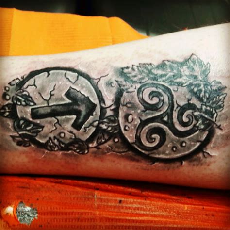 We would like to show you a description here but the site won't allow us. Tye Rune Tattoos : 31 Viking Tattoos To Inspire The Norse ...