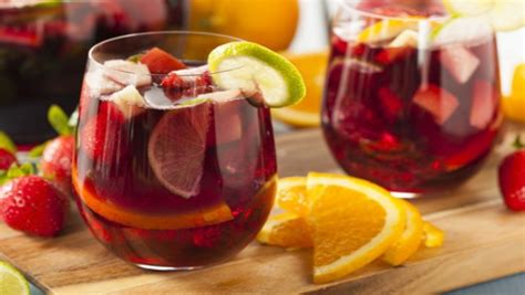 Clogged arteries are thought to be caused by various factors, including high blood pressure, blood sugar and cholesterol. Clear Clogged Arteries With This Simple Drink! - HEALTHY ...