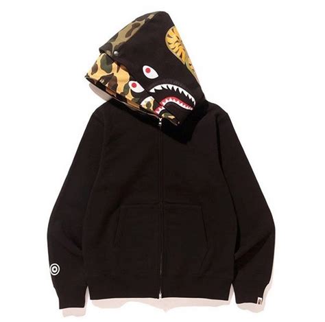 I was looking through the bape online store and saw that they know have a bape camo themes maglite. Bape revisite le Shark Hoodie! - Le Site de la Sneaker