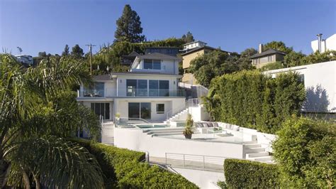 P Diddys Former Hollywood Hills Abode Is Asking 65m