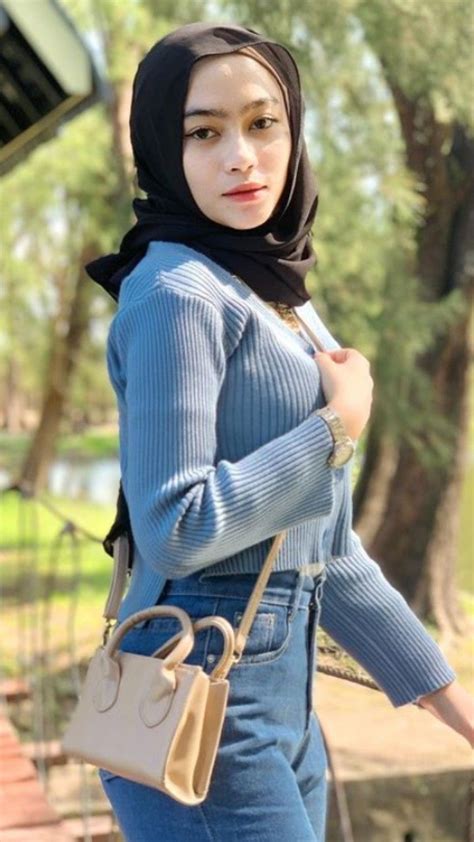 hijabi girl girl hijab beautiful muslim women hijab fashion jill asian girl boobs turtle