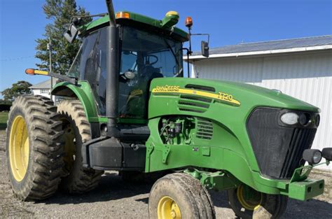 Sold 2005 John Deere 7720 Tractors 100 To 174 Hp Tractor Zoom