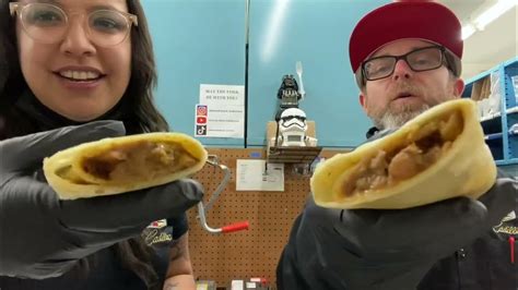 Goon With The Spoon Turf Burritos Review Beef Bean And Green Chile