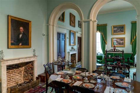 Robert E Lee Mansion In Virginia