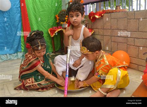 Brahmin Students Hi Res Stock Photography And Images Alamy