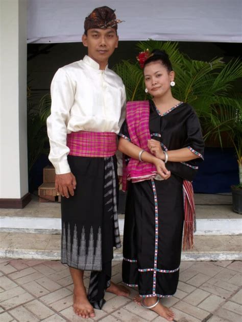 nama baju daerah maluku utara baju adat tradisional