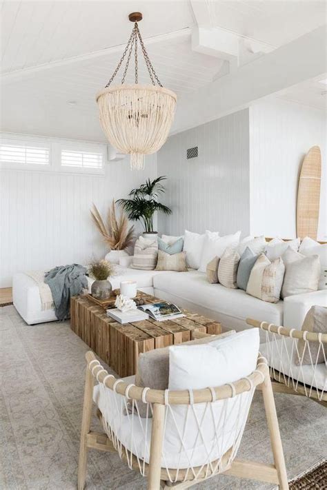 Favorite Spaces Of The Week In 2022 Beach House Living Room Beach